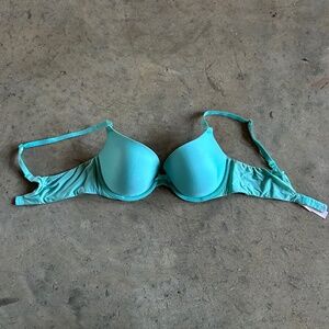 Victoria's Secret bra, lightly lined, Demi coverage, 34C